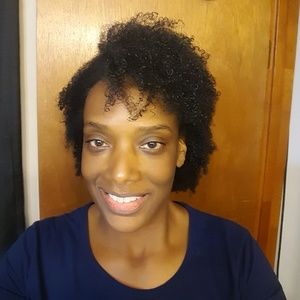 Meet your Posher, Denise